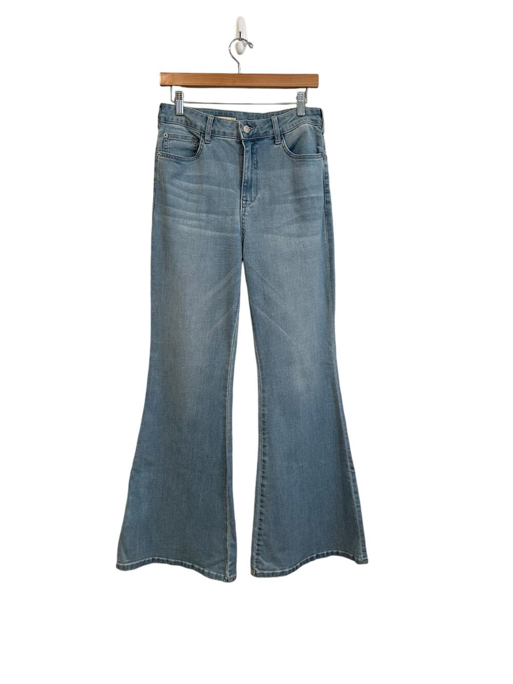 NEW Anthropologie Pilcro Flared High Waisted Light Wash Denim Boho Jeans Size 29